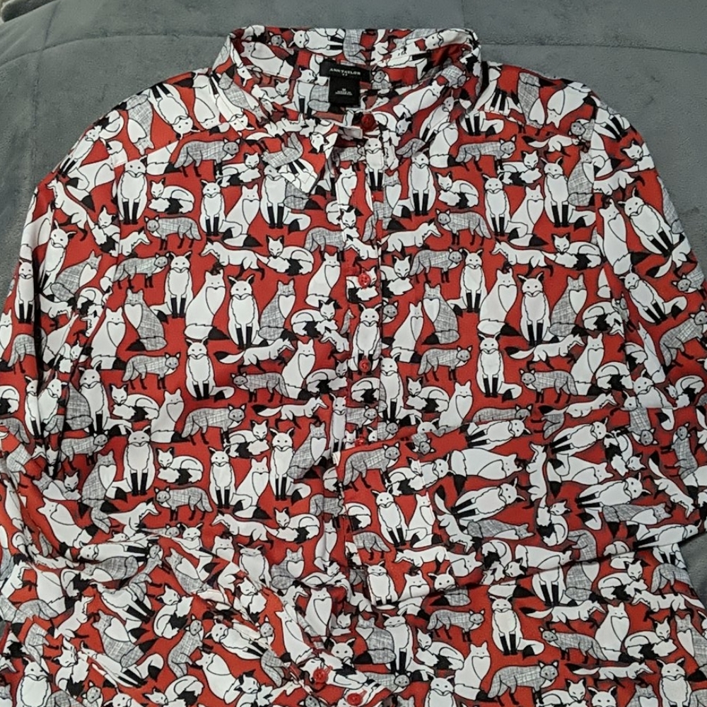 Ann Taylor Foxy popover blouse